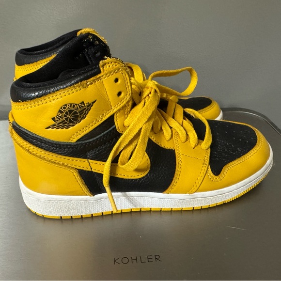 Nike Air Jordan 1 Retro High Size 4.5Y 575441-701 - Picture 3 of 10